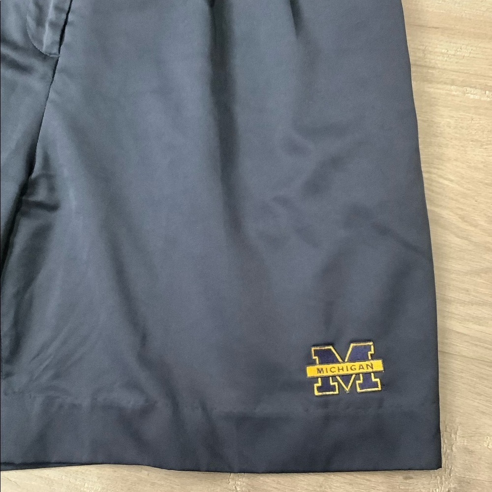 Women's Antigua Michigan Wolverines 12 L Large Shorts Khakis Chino Pleated Blue - Picture 5 of 7
